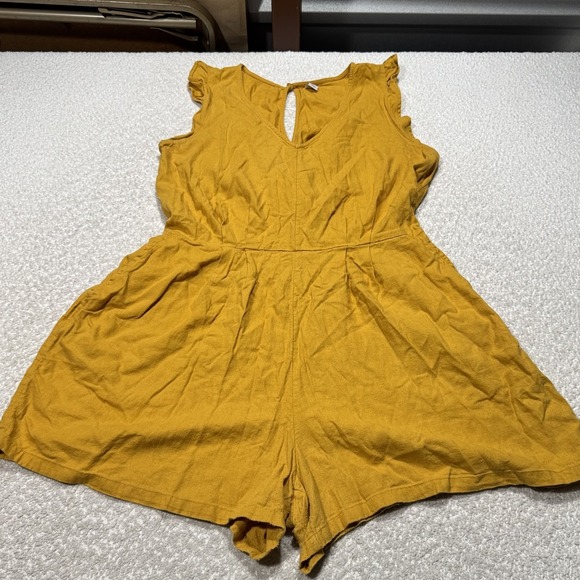 Old Navy Pants - Old Navy Romper Womens Large Yellow Linen Blend Sleeveless Keyhole Pocket Summer